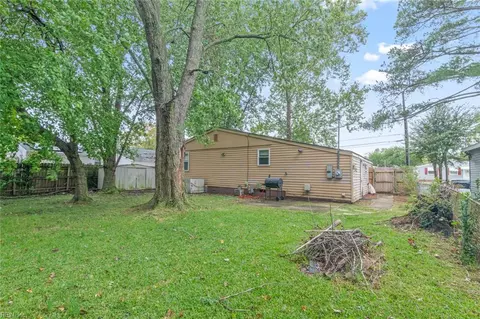 Exterior - 138 Ransone St, Hampton, VA 23669 photo 3 of 5