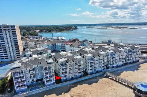 2333 Point Chesapeake Quay Quay #2014, Virginia Beach, VA 23451