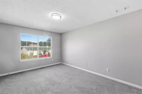Bedroom - 12 Kettering Ln, Hampton, VA 23666 photo 3 of 4