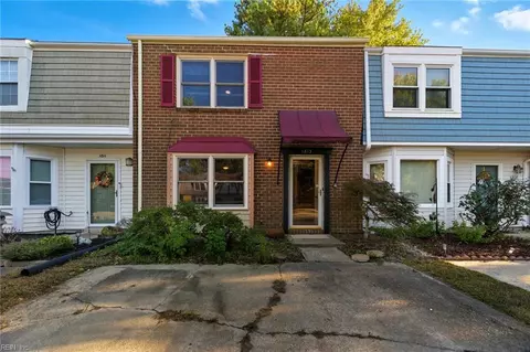 1813 Carlton E, Virginia Beach, VA 23454