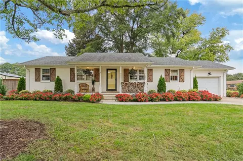 500 Peren Ave, Chesapeake, VA 23322