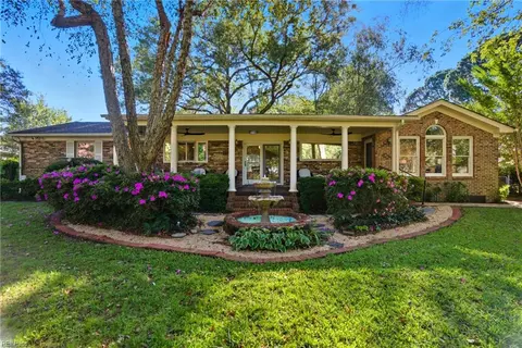 3004 Hampden Ln, Virginia Beach, VA 23452