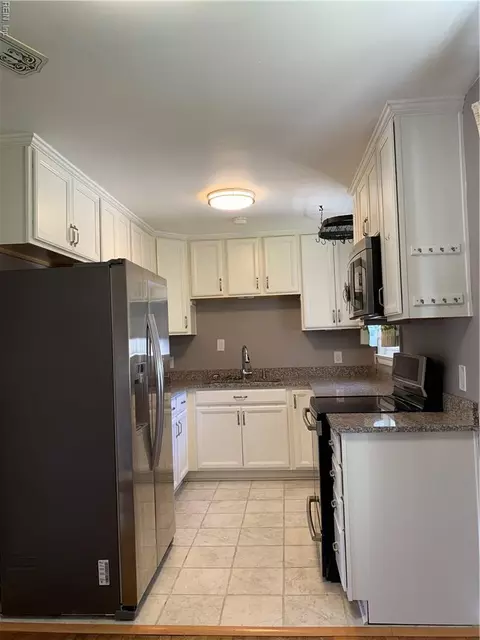 3029 Dayton Ct, Norfolk, VA 23513 photo 22