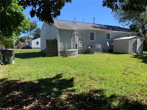 3029 Dayton Ct, Norfolk, VA 23513 photo 6