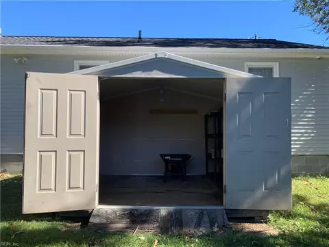 3029 Dayton Ct, Norfolk, VA 23513 photo 9