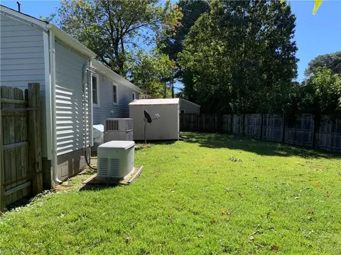 3029 Dayton Ct, Norfolk, VA 23513 photo 5