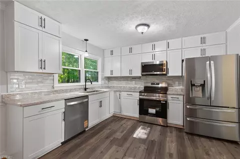 Kitchen - 46 Manilla Ln, Hampton, VA 23669 photo 1 of 5