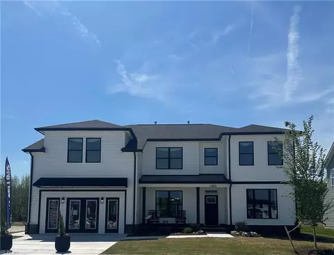 1302 Sebastain Ct, Chesapeake, VA 23322