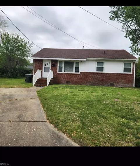 16 Harland Ct, Hampton, VA 23666