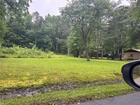81 Ac Sondej Ave, Chesapeake, VA 23321