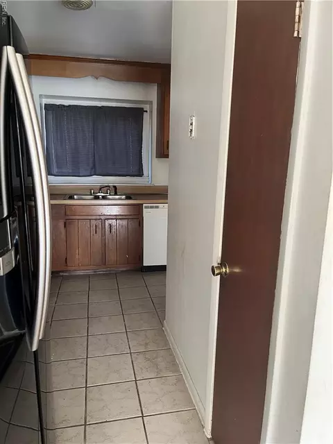 138 Eberly Ter, Hampton, VA 23669 photo 5