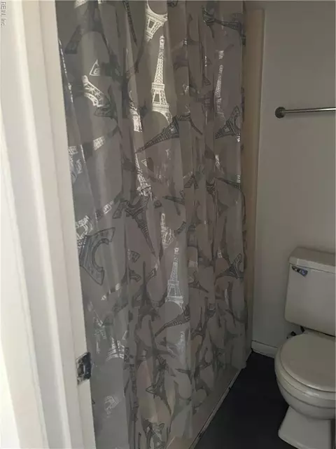 138 Eberly Ter, Hampton, VA 23669 photo 9