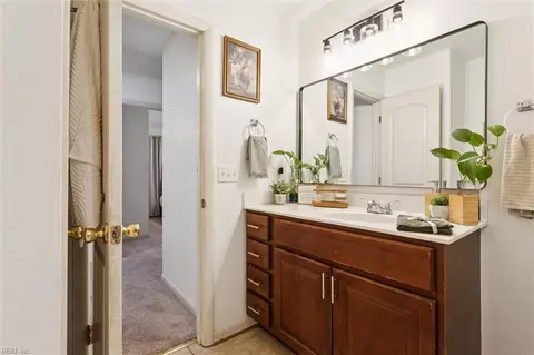 8520 Orcutt Ave, Hampton, VA 23605 photo 13
