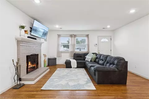 8520 Orcutt Ave, Hampton, VA 23605 photo 8
