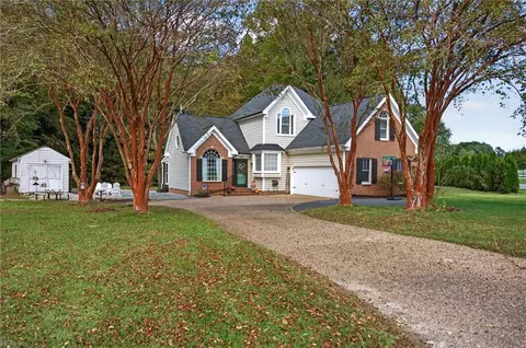 400 Quillens Point Ln, Smithfield, VA 23430