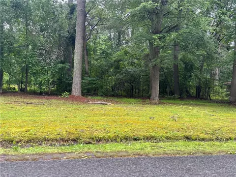 1 Ac Sondej Ave, Chesapeake, VA 23321