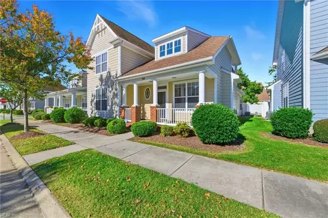 24 Rockingham Dr, Hampton, VA 23669