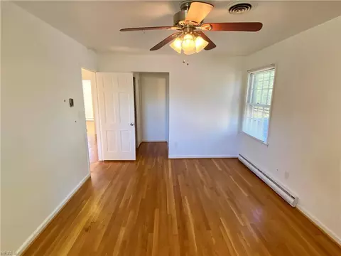 Bedroom - 213 Albany Dr, Hampton, VA 23666 photo 5 of 5