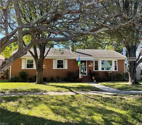126 Maryland Ave, Portsmouth, VA 23707