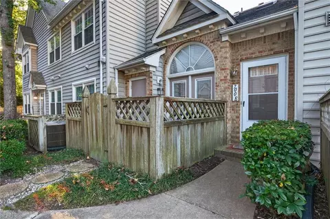 700 Rapidan River Ct #E, Chesapeake, VA 23320