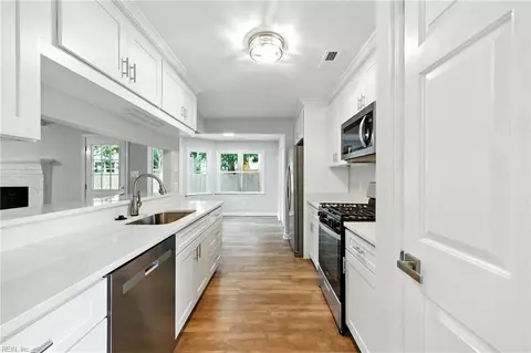 2504 Highfield Ct, Virginia Beach, VA 23454