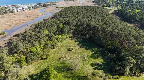 950 Beach Rd, Hampton, VA 23664