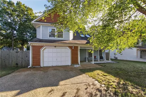 882 Belvoir Cir, Newport News, VA 23608