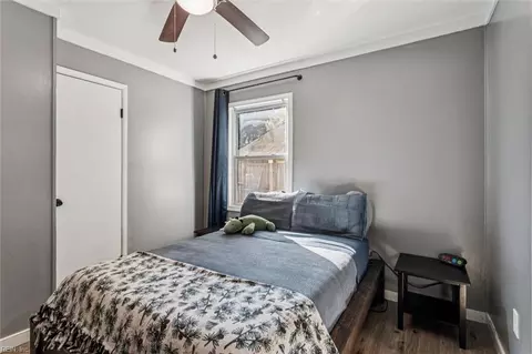 Bedroom - 405 Pine Grove Ave, Hampton, VA 23669 photo 2 of 4
