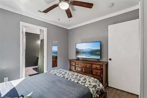 Bedroom - 405 Pine Grove Ave, Hampton, VA 23669 photo 3 of 4