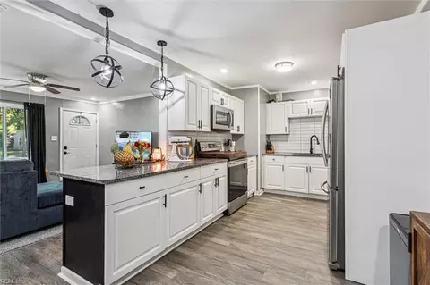 Kitchen - 405 Pine Grove Ave, Hampton, VA 23669 photo 3 of 7