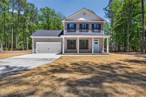 7224 Gates Rd, Suffolk, VA 23437