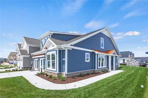 2020 Munro Ln, Chesapeake, VA 23322