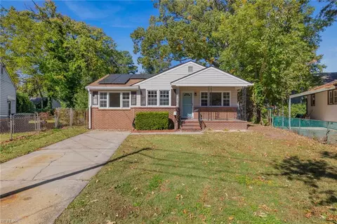 1447 Mellwood Ct, Norfolk, VA 23513