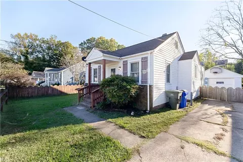 1113 Modoc Ave, Norfolk, VA 23503 photo 3