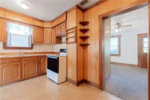 1113 Modoc Ave, Norfolk, VA 23503 photo 10