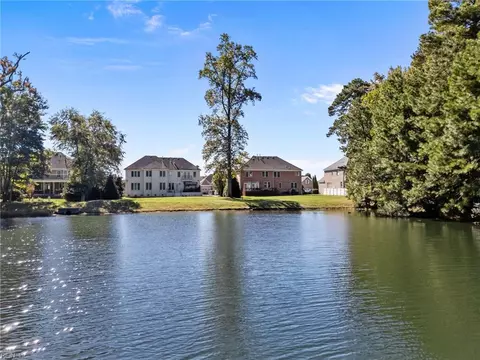 View/Area - 1322 Simon Dr, Chesapeake, VA 23320 photo 4 of 5