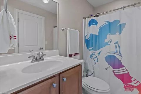Bath - 1322 Simon Dr, Chesapeake, VA 23320 photo 5 of 7