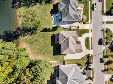 View/Area - 1322 Simon Dr, Chesapeake, VA 23320 photo 2 of 5