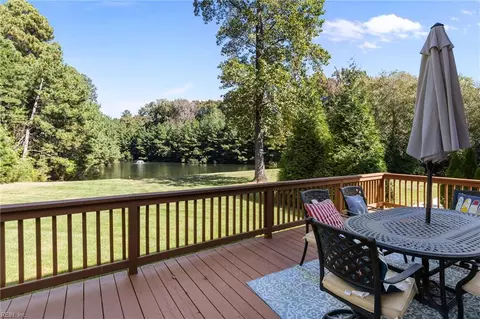 Exterior - 1322 Simon Dr, Chesapeake, VA 23320 photo 5 of 6