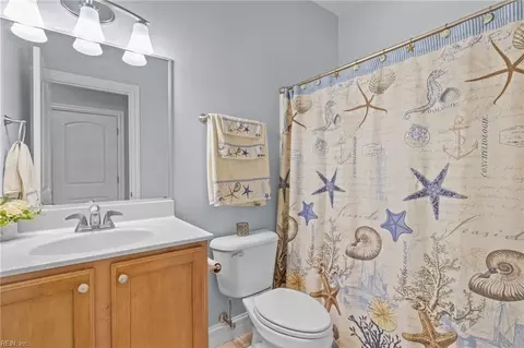 Bath - 1322 Simon Dr, Chesapeake, VA 23320 photo 6 of 7