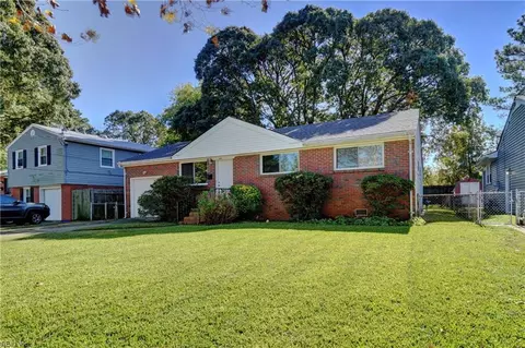 429 Woodview Ave, Norfolk, VA 23505
