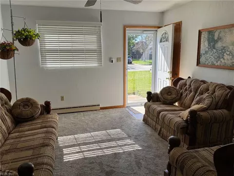 Entry Way - 467 Gretna Ct, Hampton, VA 23669 photo 1 of 1