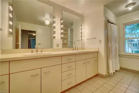817 E Botetourt Ct, Norfolk, VA 23507 photo 21