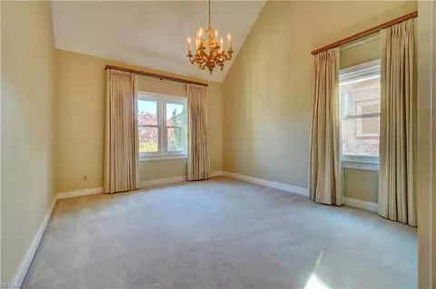 817 E Botetourt Ct, Norfolk, VA 23507 photo 19