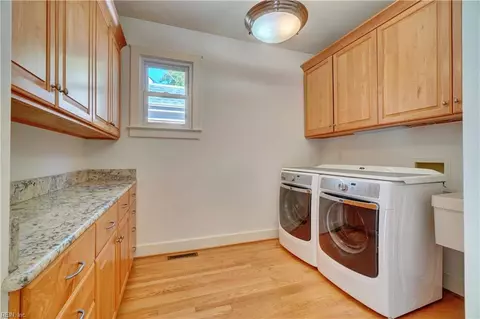 817 E Botetourt Ct, Norfolk, VA 23507 photo 16