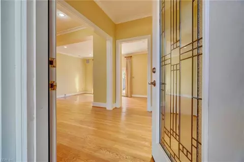 817 E Botetourt Ct, Norfolk, VA 23507 photo 4