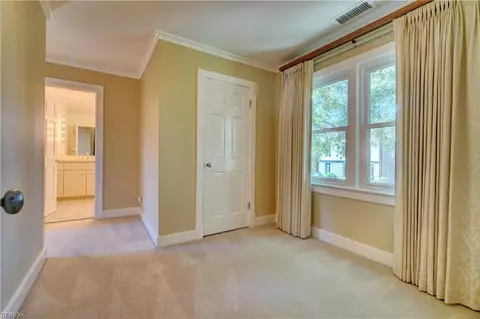 817 E Botetourt Ct, Norfolk, VA 23507 photo 18