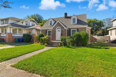 Exterior - 327 Cedar St, Suffolk, VA 23434 photo 2 of 8