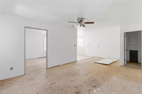 Living - 327 Cedar St, Suffolk, VA 23434 photo 4 of 5