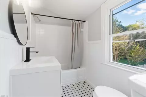 Bath - 327 Cedar St, Suffolk, VA 23434 photo 2 of 2